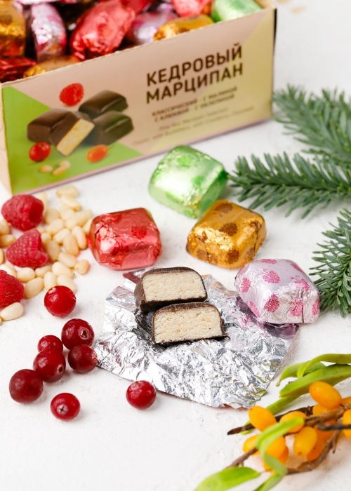 Кедровый марципан ассорти — классика, клюква, малина, облепиха, 600 г | шоу-бокс