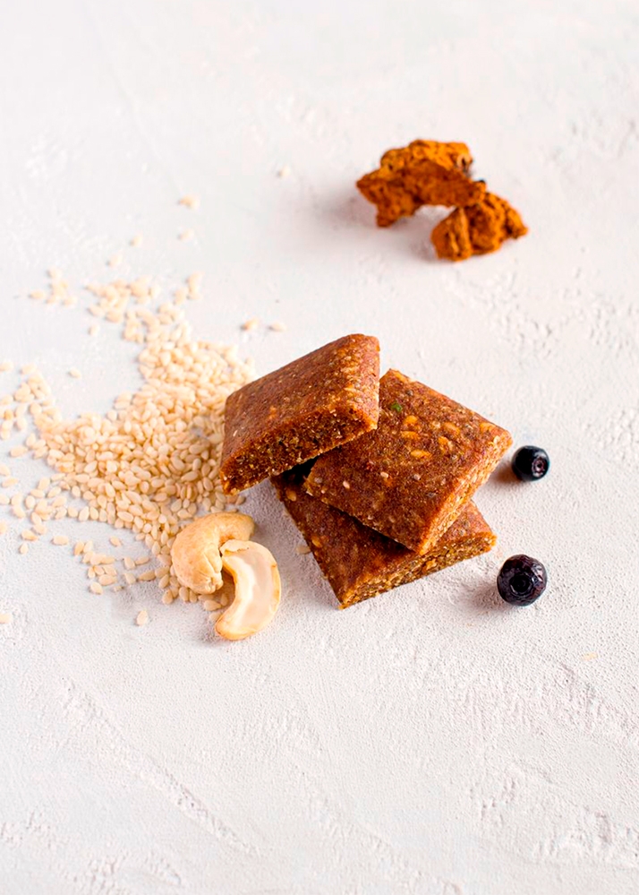 Батончик орехово-ягодный BeGoo кешью + черника, 24 шт. | шоу-бокс