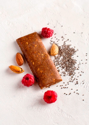 Батончик орехово-ягодный BeGoo миндаль + малина, 24 шт. | шоу-бокс