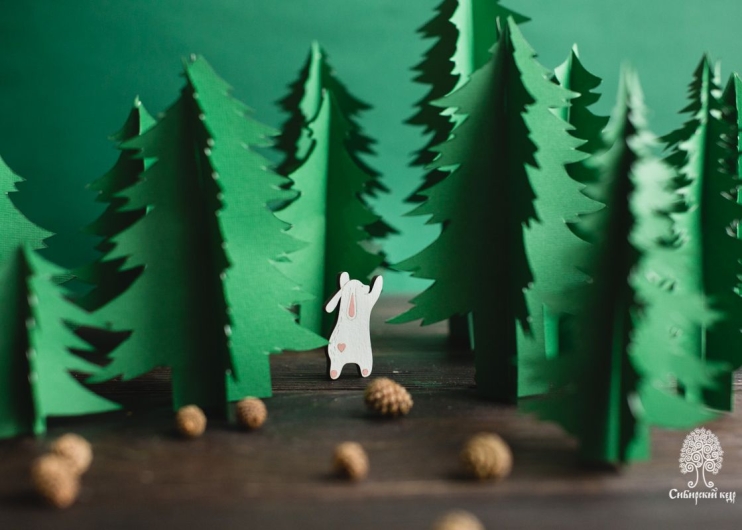 Деревянная брошь «Зая»