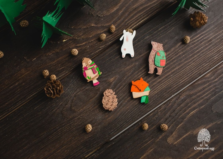 Деревянная брошь «Медведь»