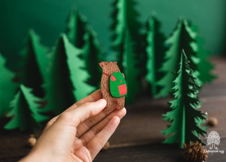 Деревянная брошь «Медведь»