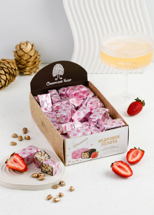 ★ Мягкий грильяж &laquo;&lrm;Кедровое золото&raquo;&lrm; с клубникой и шампанским, 450 г | шоу-бокс