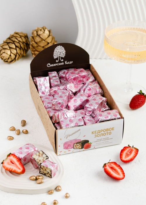 ★ Мягкий грильяж &laquo;&lrm;Кедровое золото&raquo;&lrm; с клубникой и шампанским, 450 г | шоу-бокс