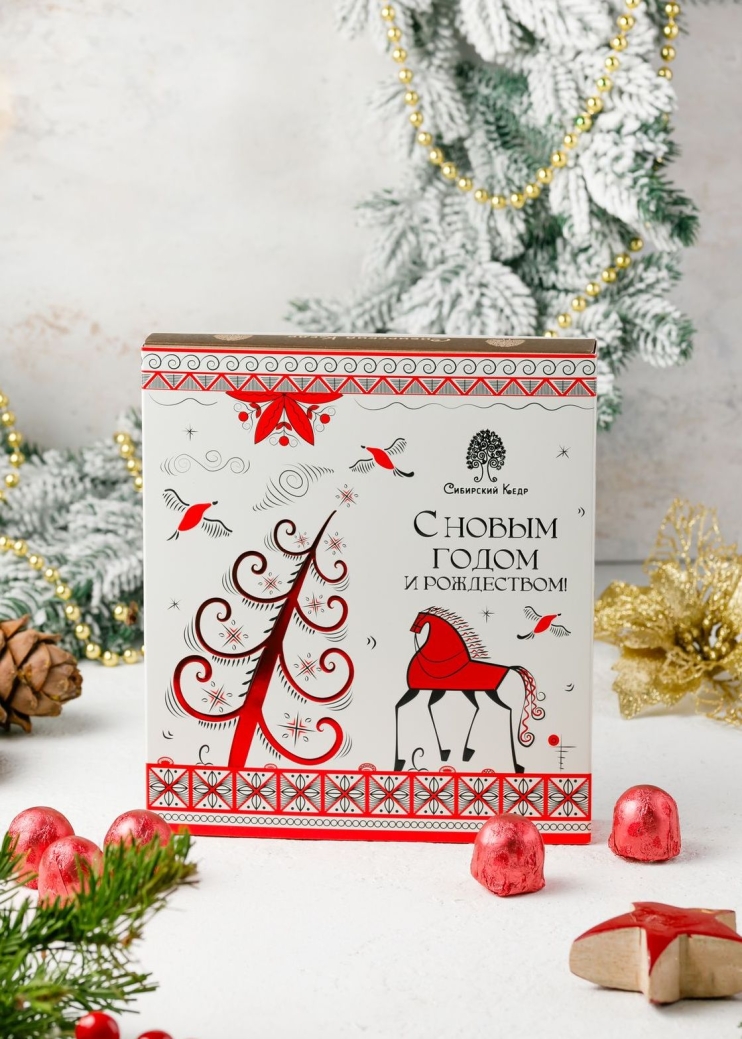 Кедровый грильяж с клюквой, 120 г в подарочной обложке «Мезенская роспись»
