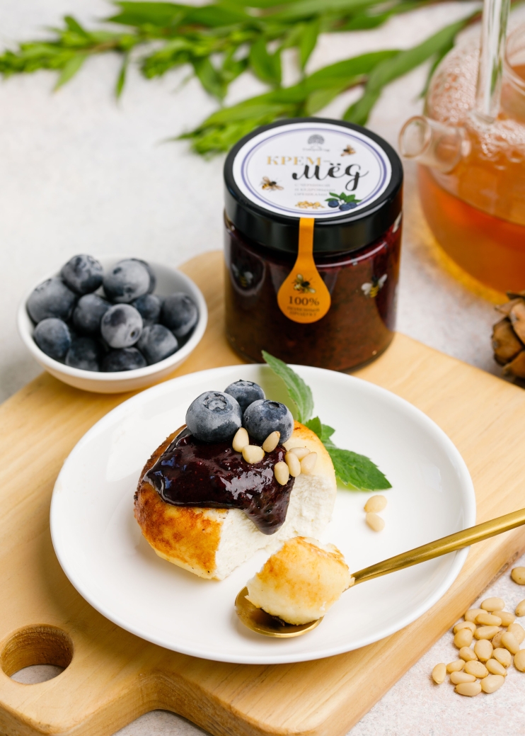 Крем-мёд с черникой и кедровым орехом, 180 г