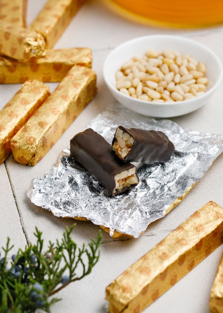 Кедровые палочки, 640 г | шоу-бокс