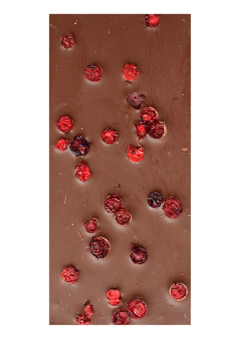 ★ Молочный шоколад с земляникой и брусникой, 100 г