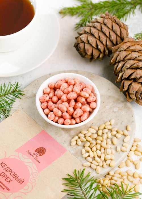 ★ Ядро кедрового ореха в белом шоколаде с клубникой, 150 г