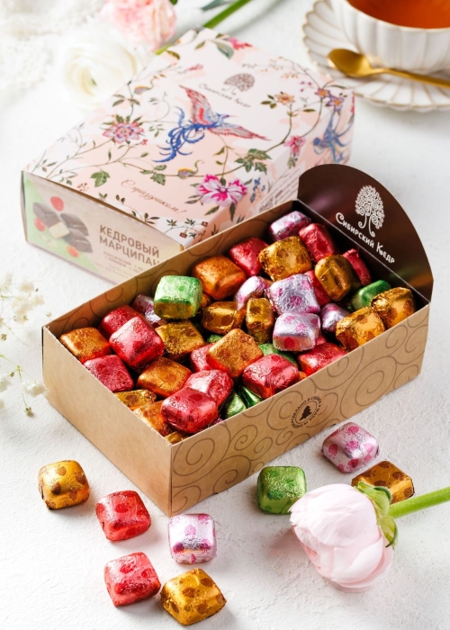 Кедровый марципан ассорти, 600 г | шоу-бокс | весенняя обложка