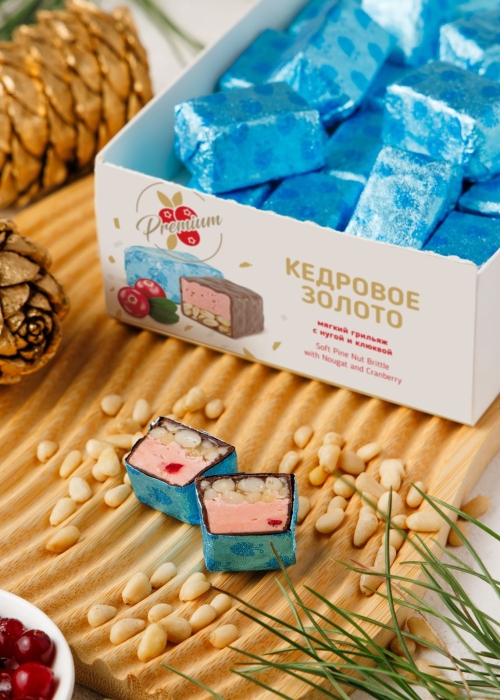Мягкий грильяж «‎Кедровое золото»‎ с нугой и клюквой, 450 г | шоу-бокс