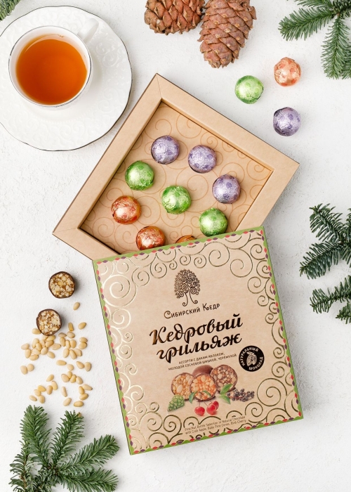 ★ Кедровый грильяж ассорти, 120 г — яблоко, сосновая шишка, черёмуха