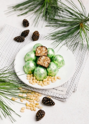 Кедровый грильяж с сосновой шишкой, 1 конфета