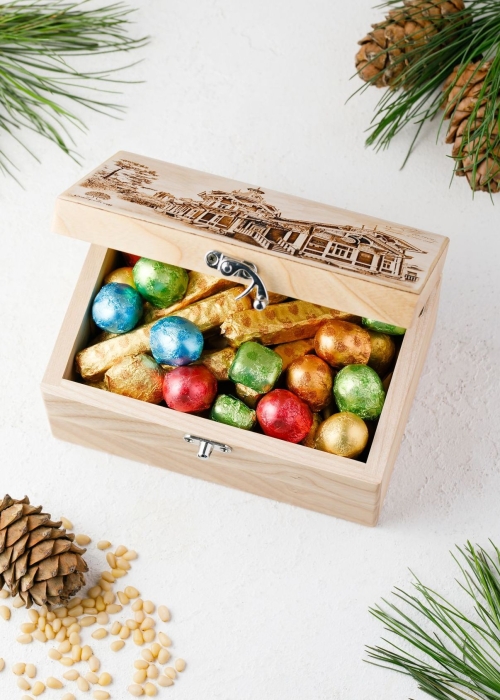 Деревянная шкатулка с конфетами, 460 г