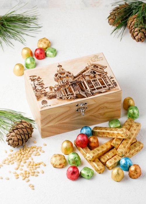 Деревянная шкатулка с конфетами, 460 г