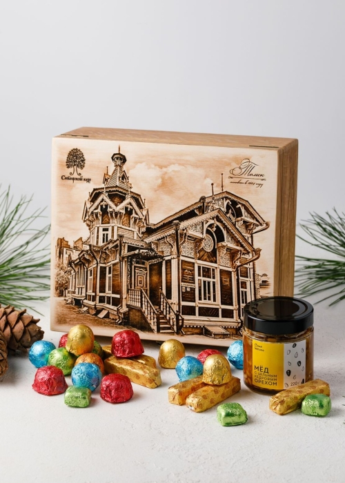 Деревянная шкатулка с конфетами, 930 г
