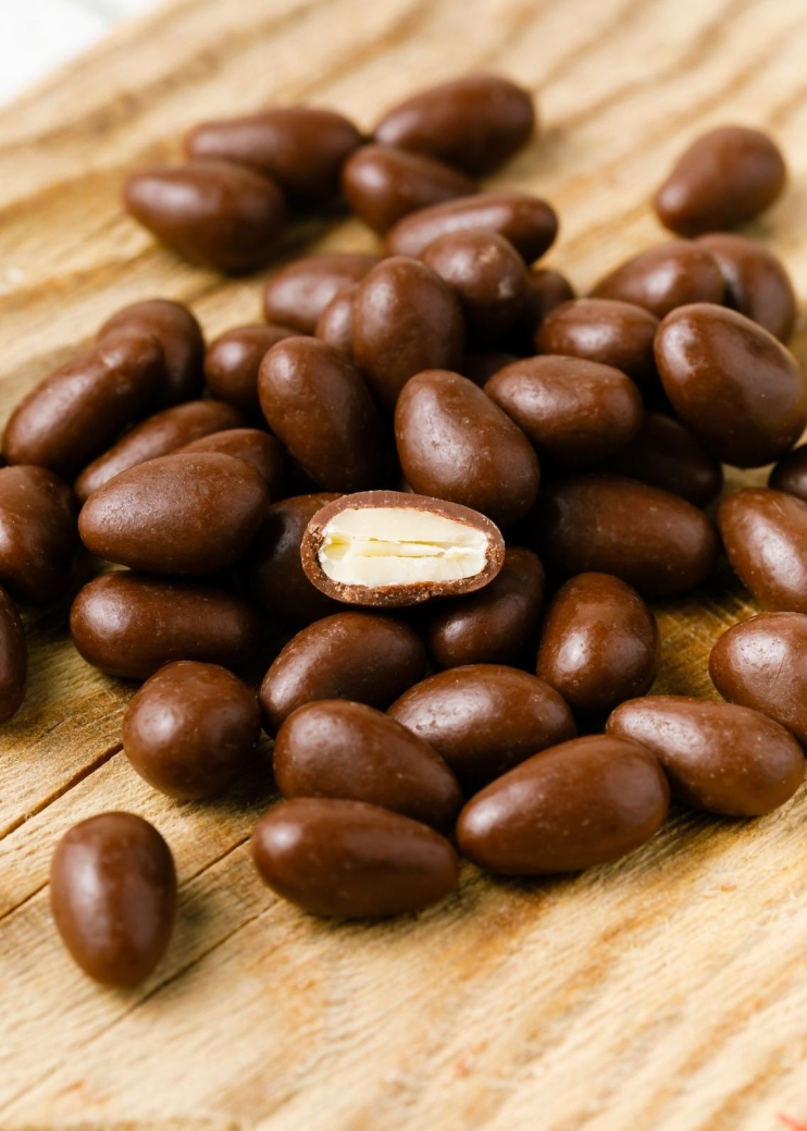 Ядро дальневосточного кедрового ореха в молочном шоколаде без сахара, 60 г