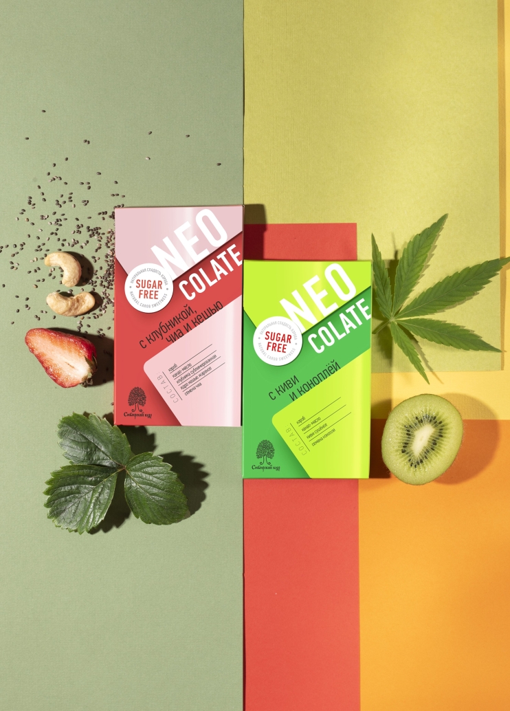 Шоколад без сахара NEOcolate с клубникой, чиа и кешью, 30 г