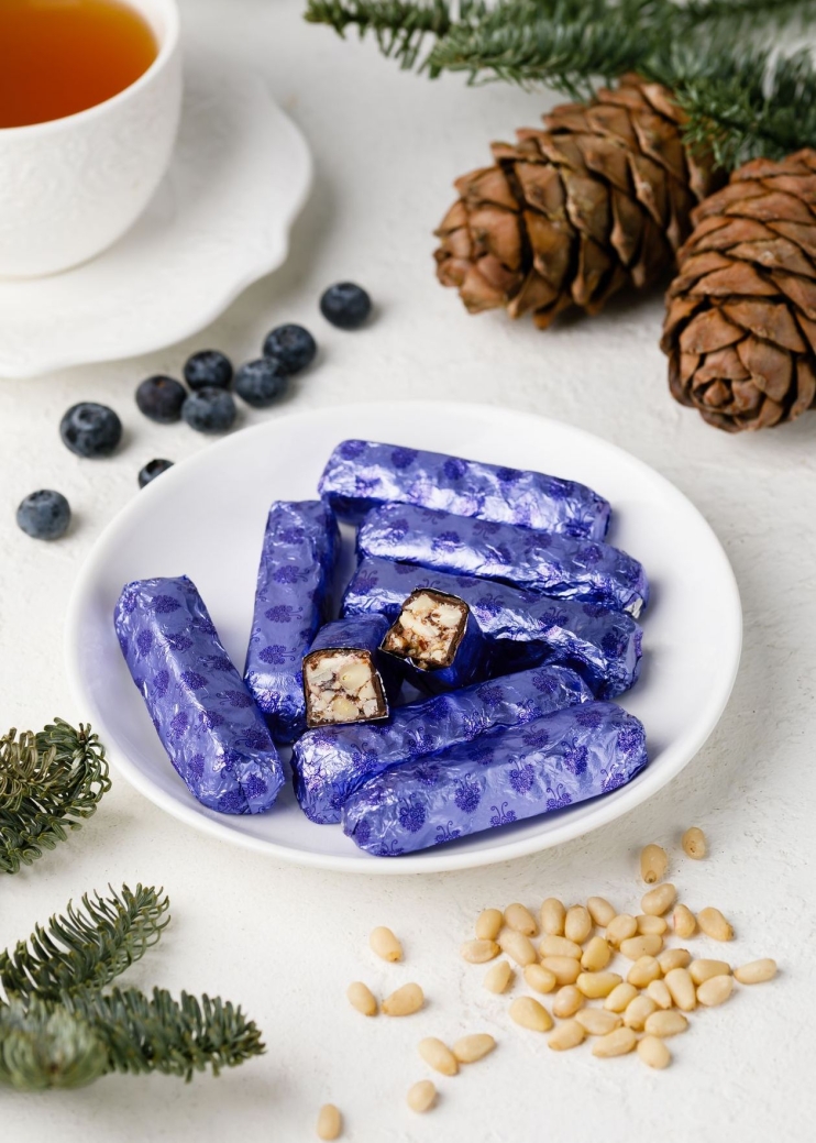 Кедровые палочки с чёрной смородиной, 1 конфета