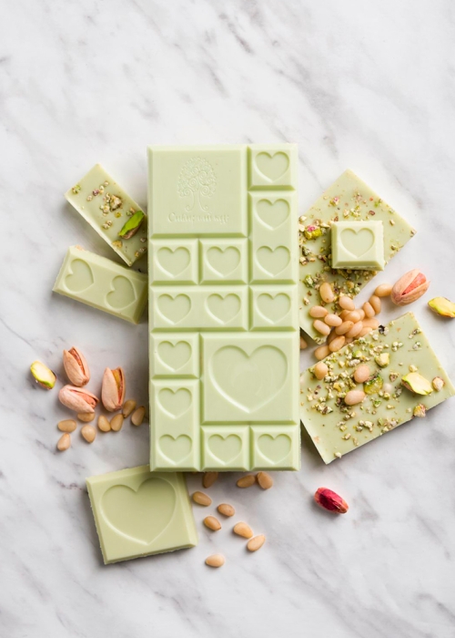 ★ Москва ★ Цветной шоколад с фисташкой и кедровым орехом, 100 г