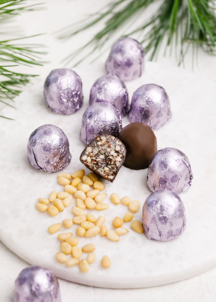 Кедровый грильяж с черёмухой, 1 кг