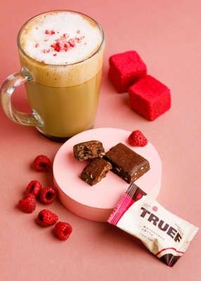 Трюфель финиковый Мy Truef малиновый латте, 360 г | шоу-бокс — 24 конфеты