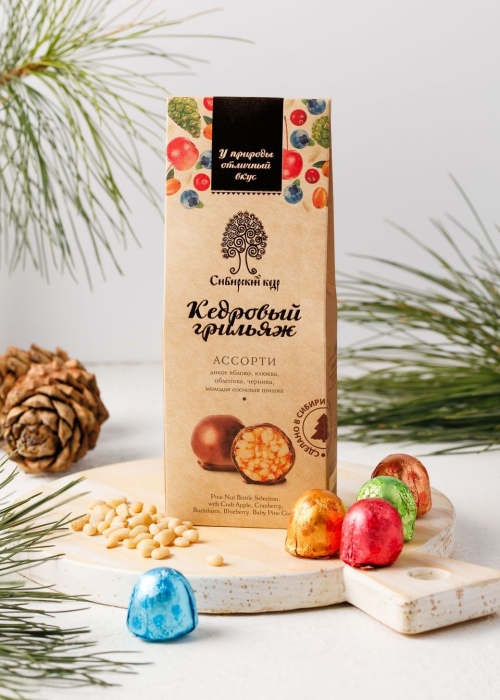 Кедровый грильяж ассорти, 70 г | мини-набор &mdash; клюква, облепиха, черника, сосновая шишка, яблоко