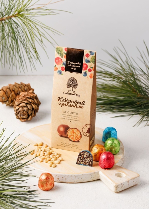 Кедровый грильяж ассорти, 70 г | мини-набор &mdash; клюква, облепиха, черника, сосновая шишка, яблоко