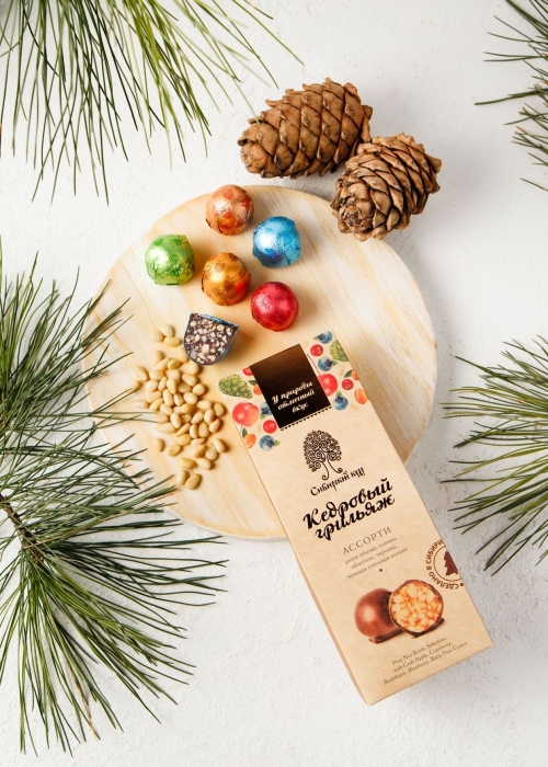 Кедровый грильяж ассорти, 70 г | мини-набор &mdash; клюква, облепиха, черника, сосновая шишка, яблоко