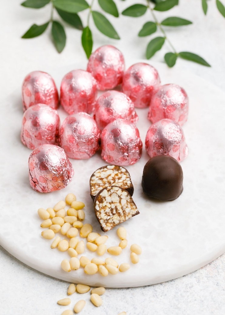 Кедровый грильяж с диким яблоком, 1 конфета