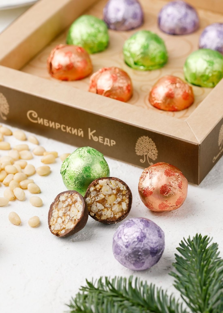 Кедровый грильяж ассорти, 120 г — яблоко, сосновая шишка, черёмуха
