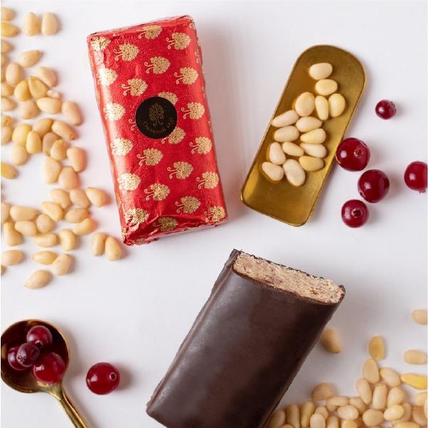 ★ Москва ★ Кедровый марципан ассорти, 720 г | шоу-бокс — 18 батончиков