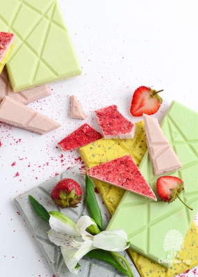 Цветной шоколад с ежевикой, клубникой и вереском, 100 г