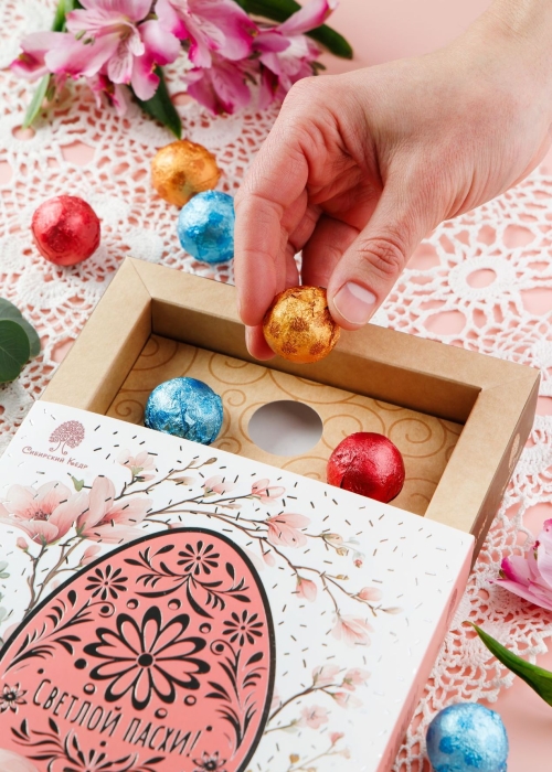 Кедровый грильяж ассорти, 120 г в подарочной обложке «Пасха»