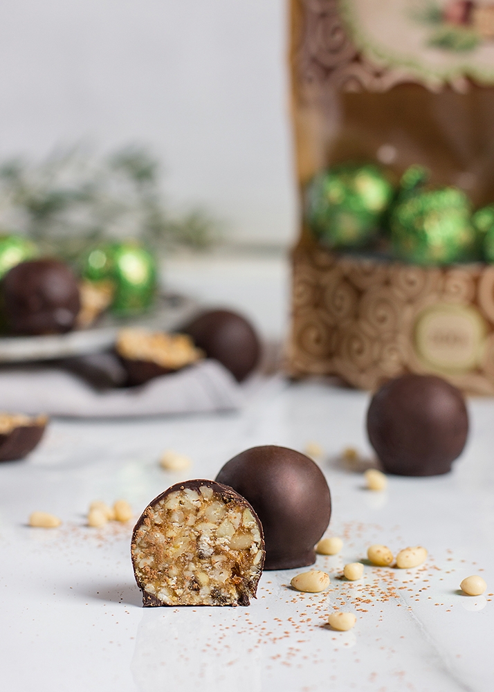 Кедровый грильяж с сосновой шишкой, 200 г | крафт-пакет