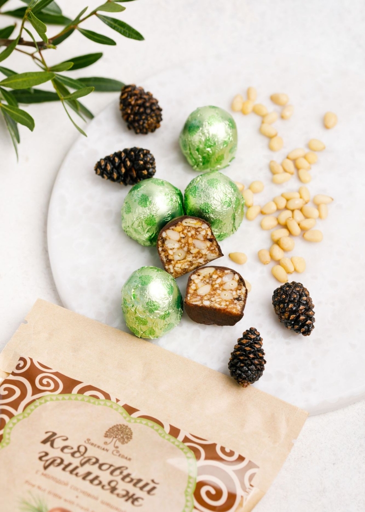 Кедровый грильяж с сосновой шишкой, 200 г | крафт-пакет