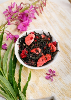 Иван-чай с гибискусом и ягодами, 40 г