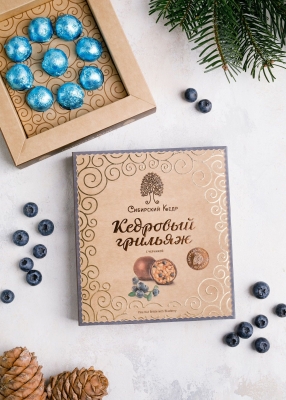 Кедровый грильяж с черникой, 120 г