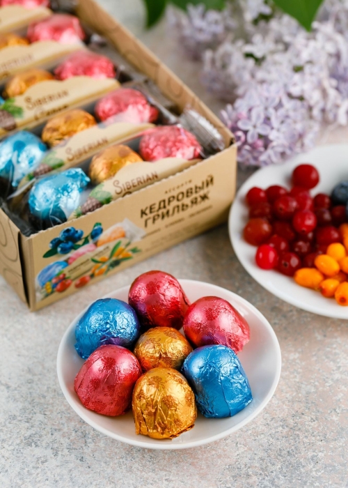 ★ Кедровый грильяж ассорти — клюква, черника, облепиха, 400 г | шоу-бокс