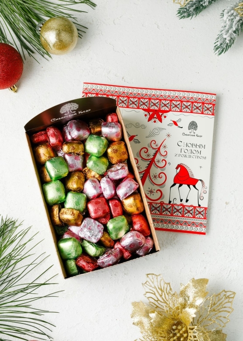 Кедровый марципан ассорти, 600 г | шоу-бокс в подарочной обложке