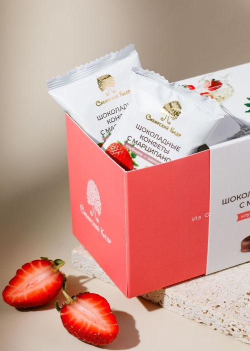 ★ Шоколадные конфеты с марципаном &laquo;Клубника-шампанское&raquo;&lrm;, 220 г