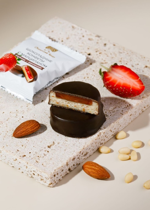 ★ Шоколадные конфеты с марципаном &laquo;Клубника-шампанское&raquo;&lrm;, 220 г