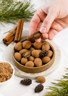 Сосновая шишка с корицей в тёмном шоколаде, 185 г