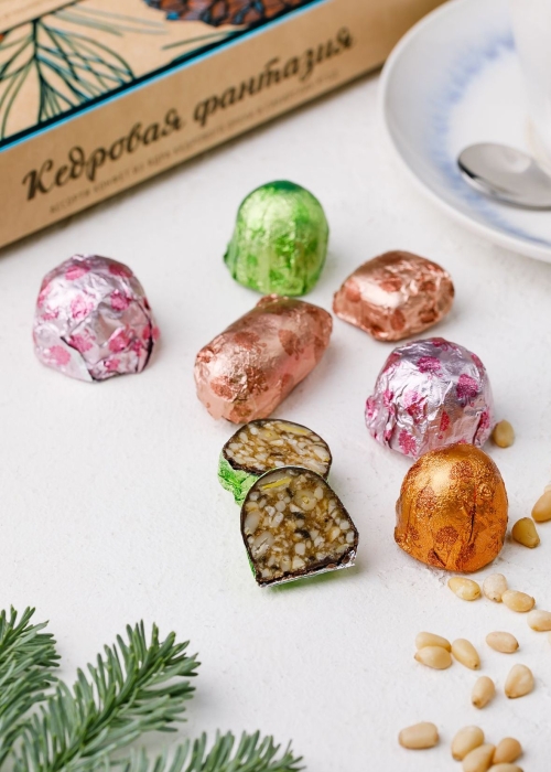 ★ Набор конфет «Кедровая фантазия», 210 г в подарочной обложке