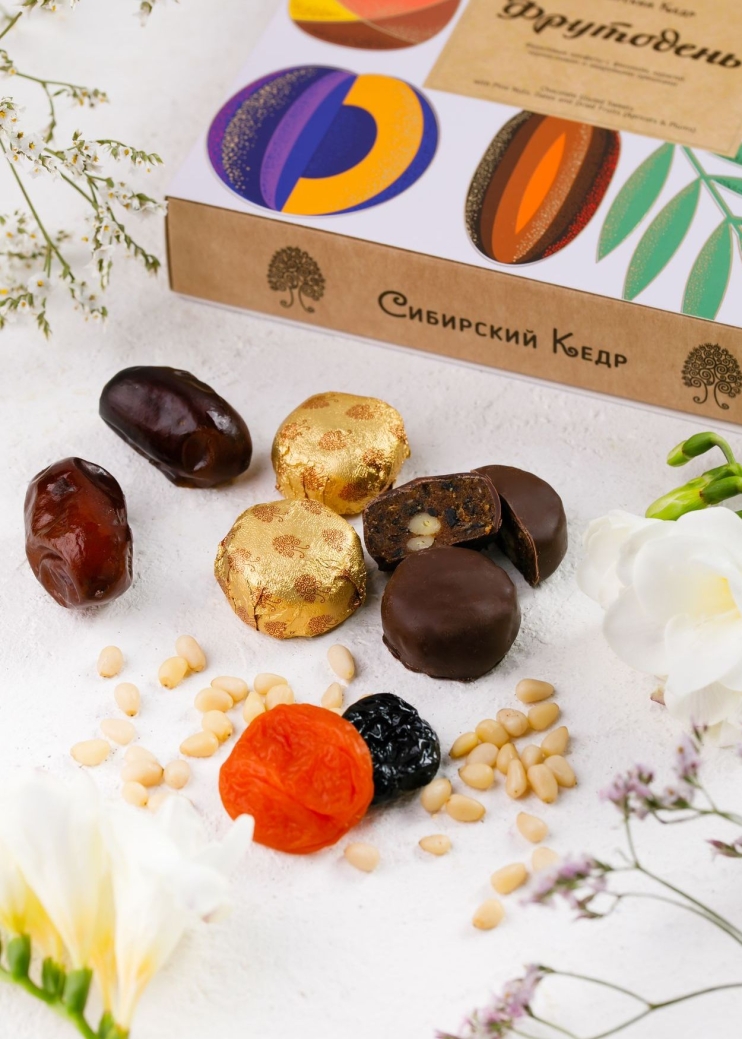 Фруктовые конфеты «Фрутодень», 120 г — с кедровыми орехами, финиками, курагой и черносливом