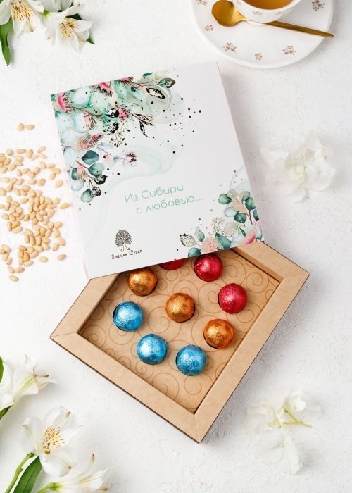 Кедровый грильяж ассорти, 120 г — клюква, черника, облепиха  | весенняя обложка