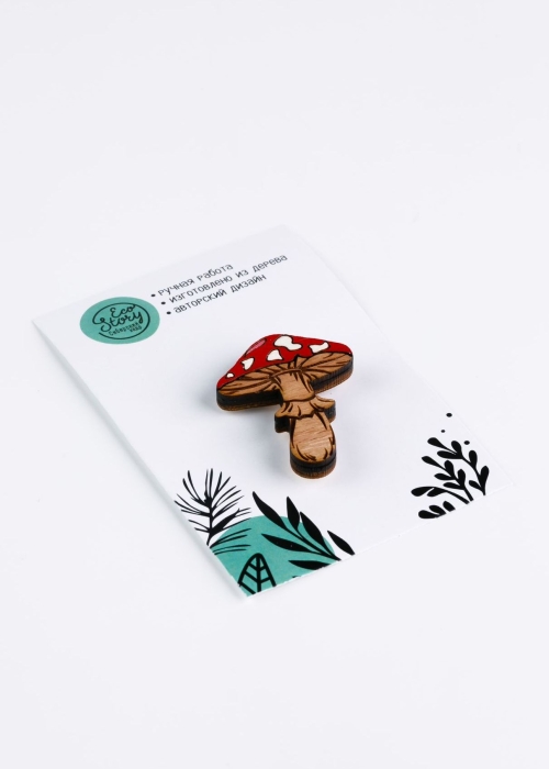 Деревянная брошь «Мухомор»