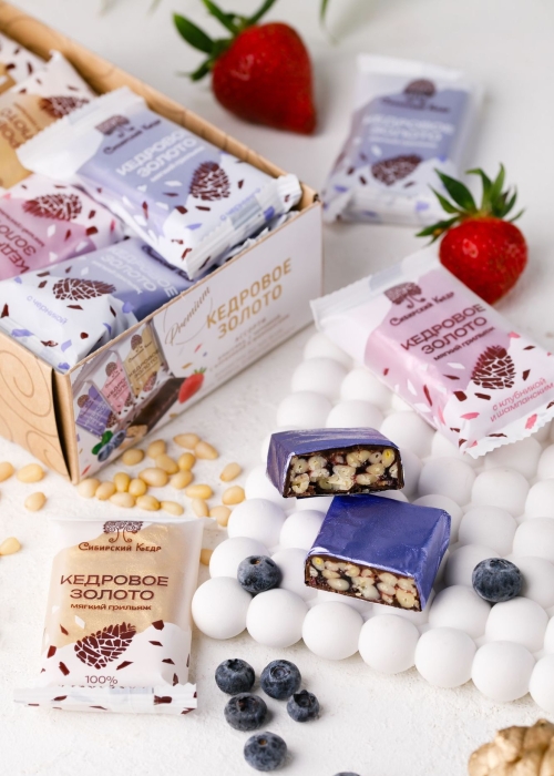 ★ Москва ★ Батончик «Кедровое золото» ассорти, 630 г | шоу-бокс — классика, черника, клубника с шампанским